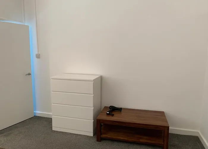 Mayfair Modern 2 Bed Home
